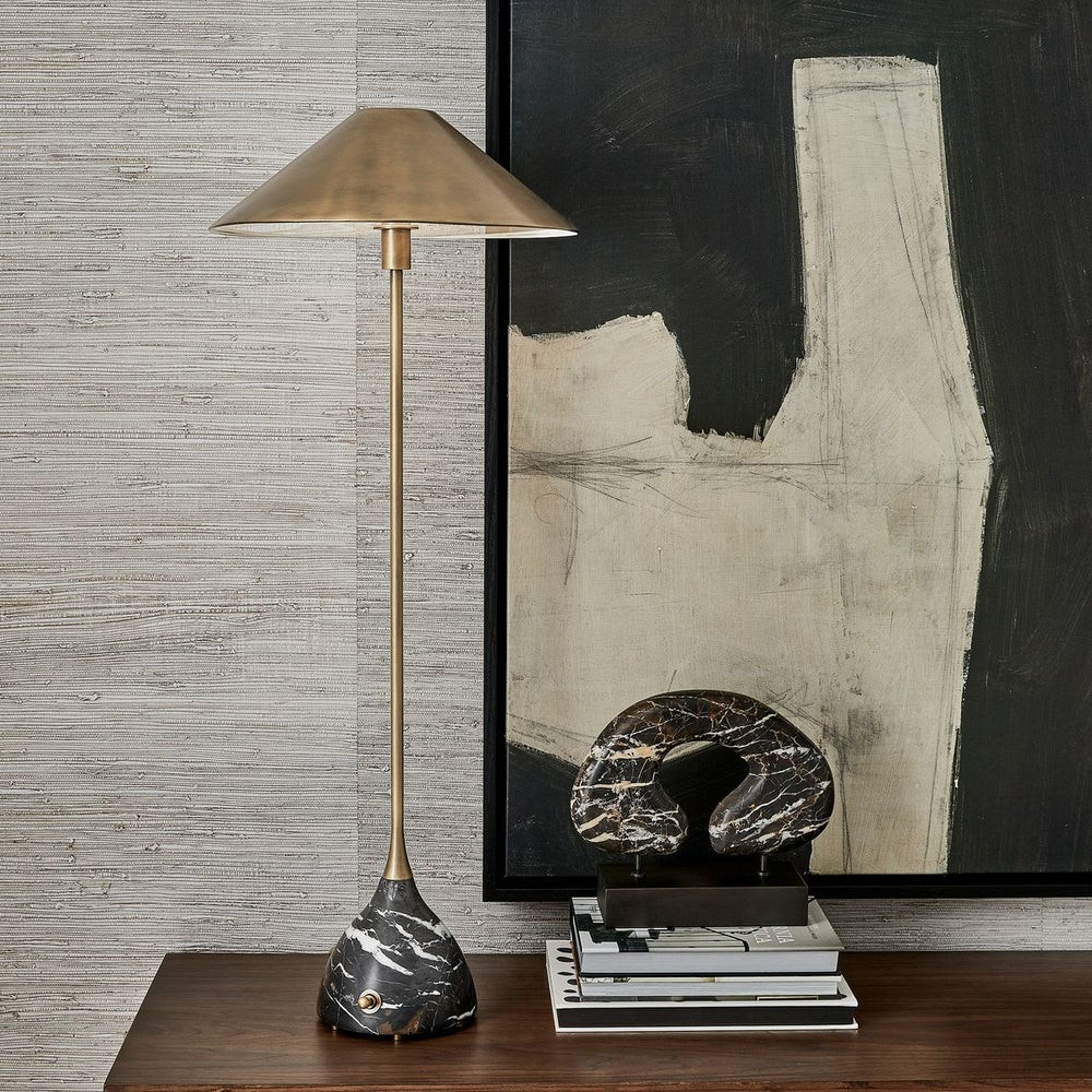 KISS BUFFET LAMP