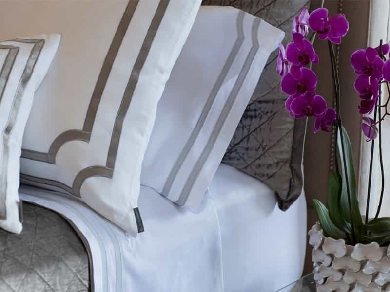 Soho King 300TC White/Gray Luxury Bedding Sheet Set 